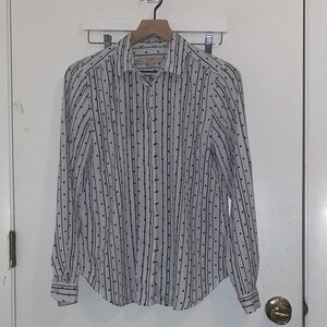 LOFT Women’s Black and White Patterned Button-Down Shirt